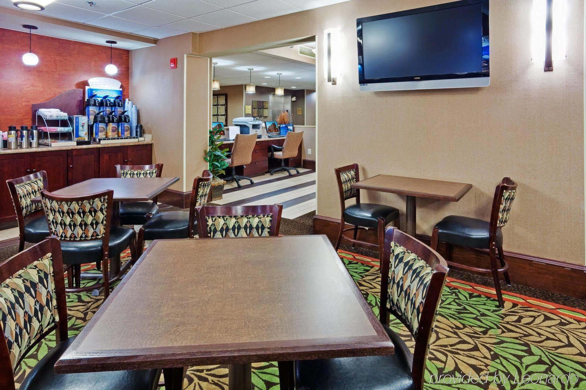 Hotel Express East By Ihg